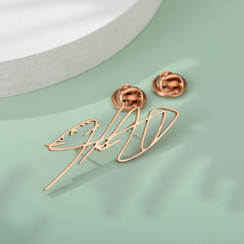 Benutzerdefinierte Ihre Name Brosche Edelstahl Anzug Zubehör