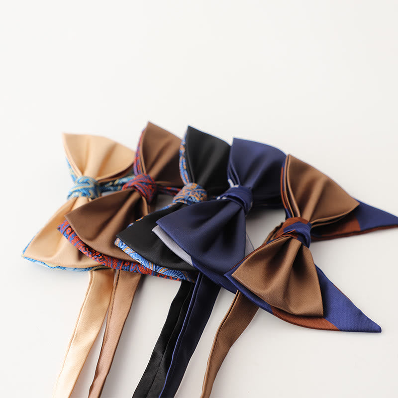 Übergroße verstellbare zweilagige Satinfliege mit Paisleymuster