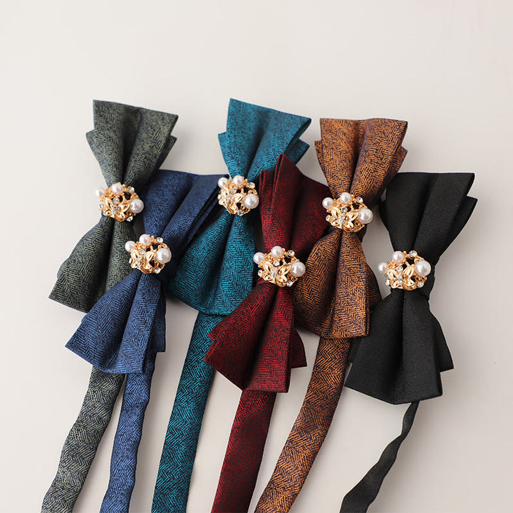 Doppellagige Fliege mit verstellbarem Riemen aus Perlenjacquard