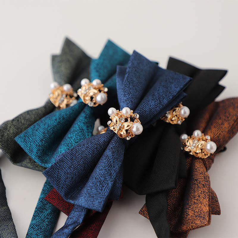 Doppellagige Fliege mit verstellbarem Riemen aus Perlenjacquard