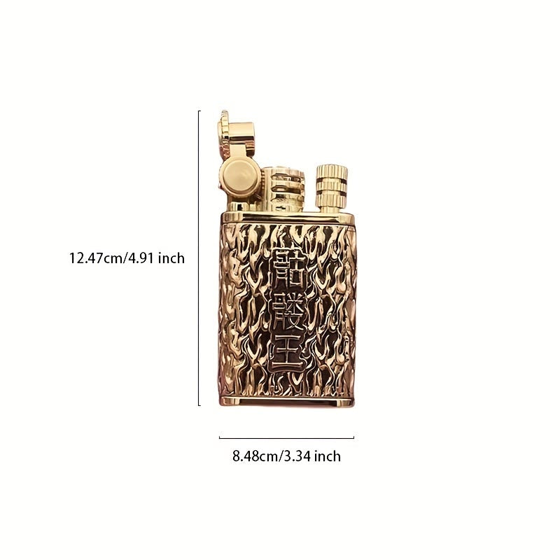 2-in-1 Kerosinfeuerzeug mit Feuersteinrad und Totenkopfprägung - image 3