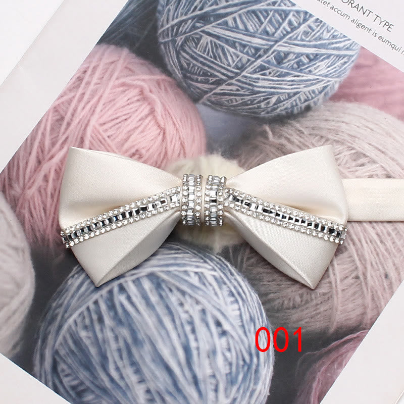 Fliege aus Seidensatin mit Glitzer und Diamanten und verstellbarem Riemen