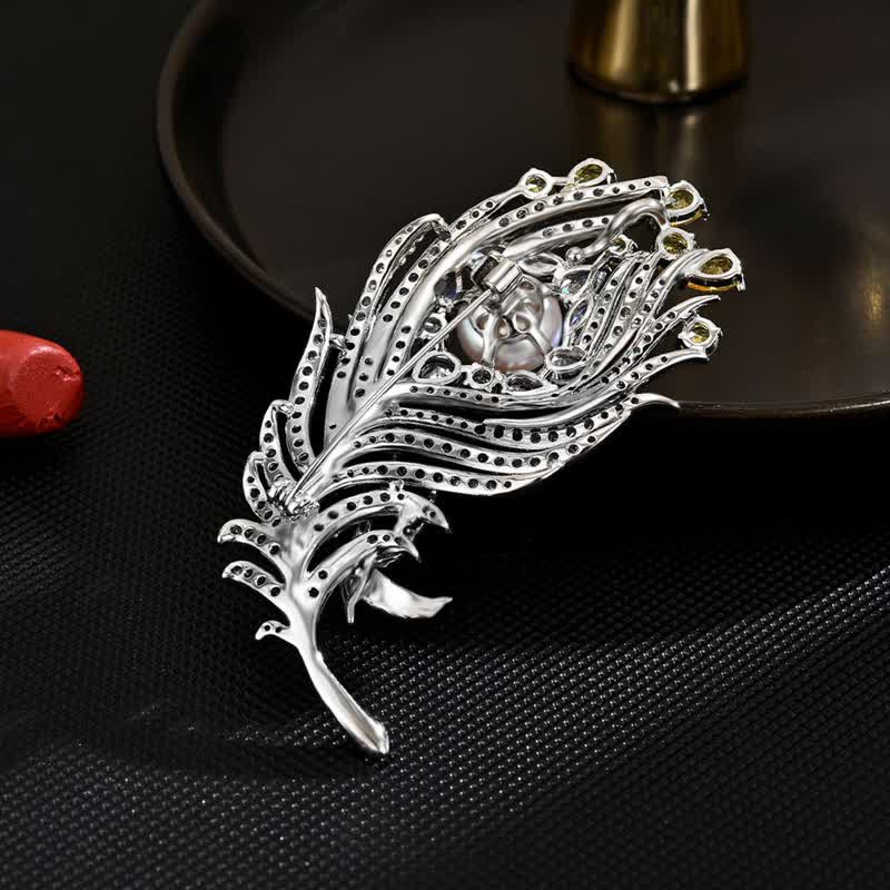 Unisex Brosche in Federform mit Strasssteinen und Perlen in Rosa und Gelb