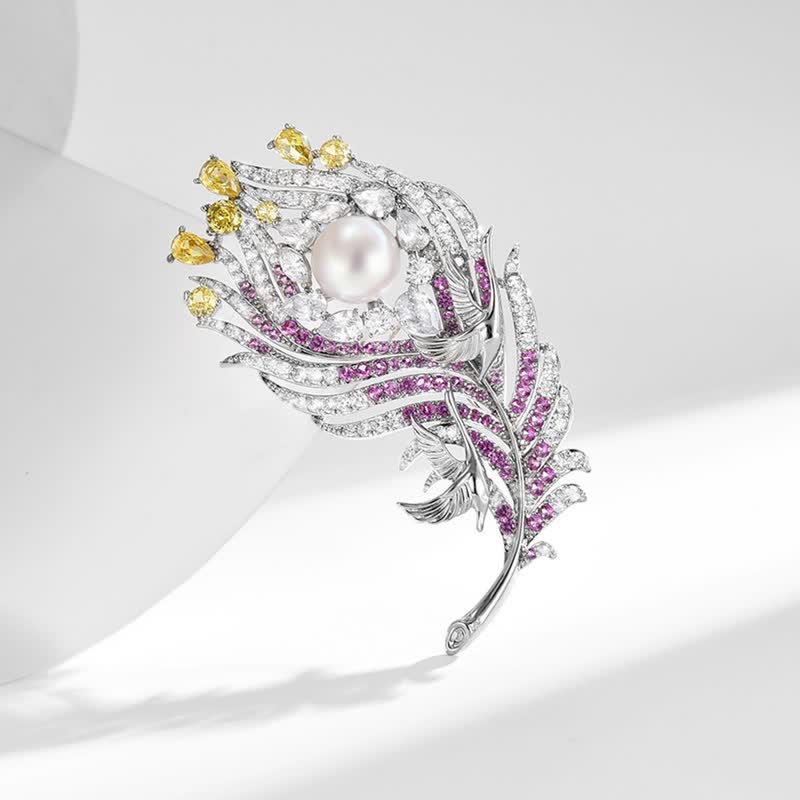 Unisex Brosche in Federform mit Strasssteinen und Perlen in Rosa und Gelb