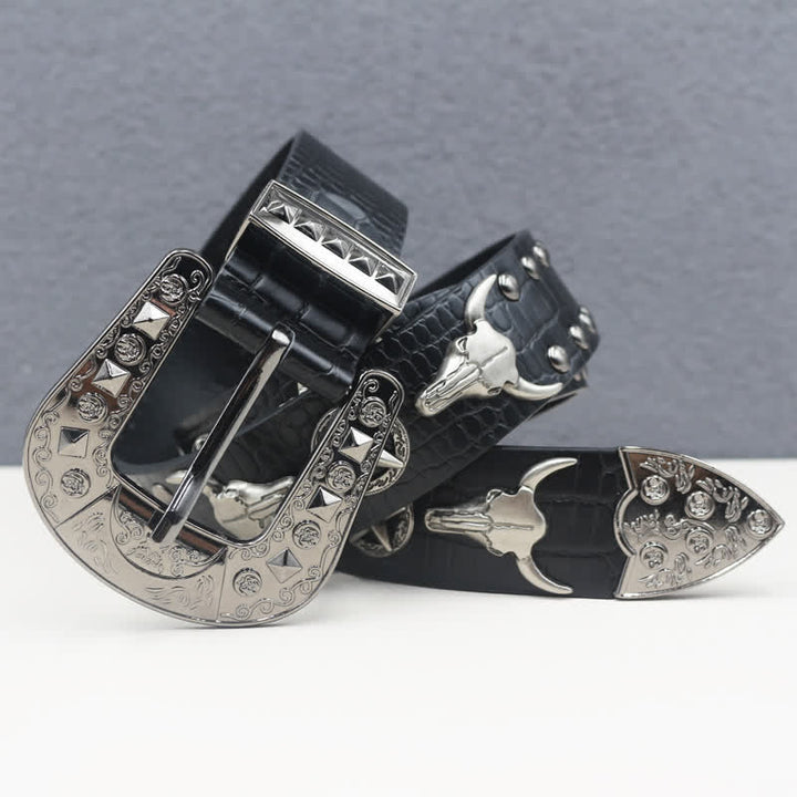 Silberner Stierkopf-Nietengürtel aus schwarzem Leder mit Krokodilprägung