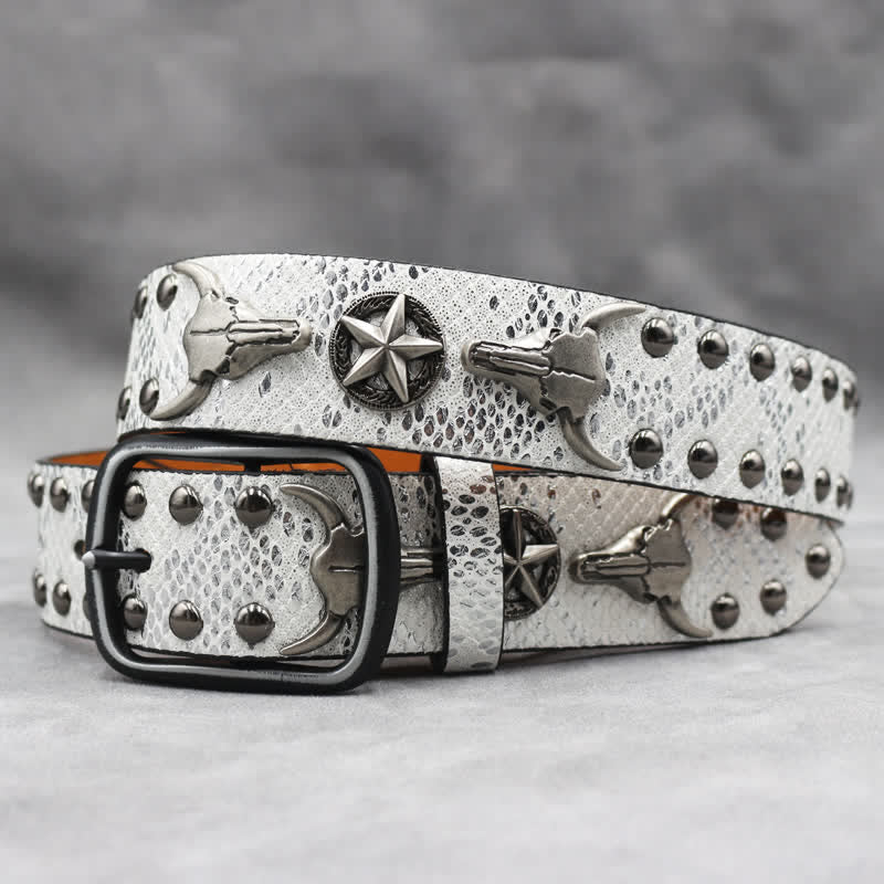 Silberner Stierkopf-Nietengürtel aus schwarzem Leder mit Schlangenhaut-Print