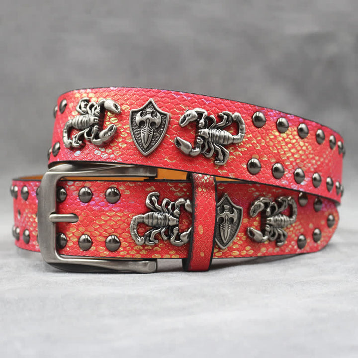 Antiksilberner Ledergürtel mit Skorpionnieten und schwarzem Schlangenhaut-Print