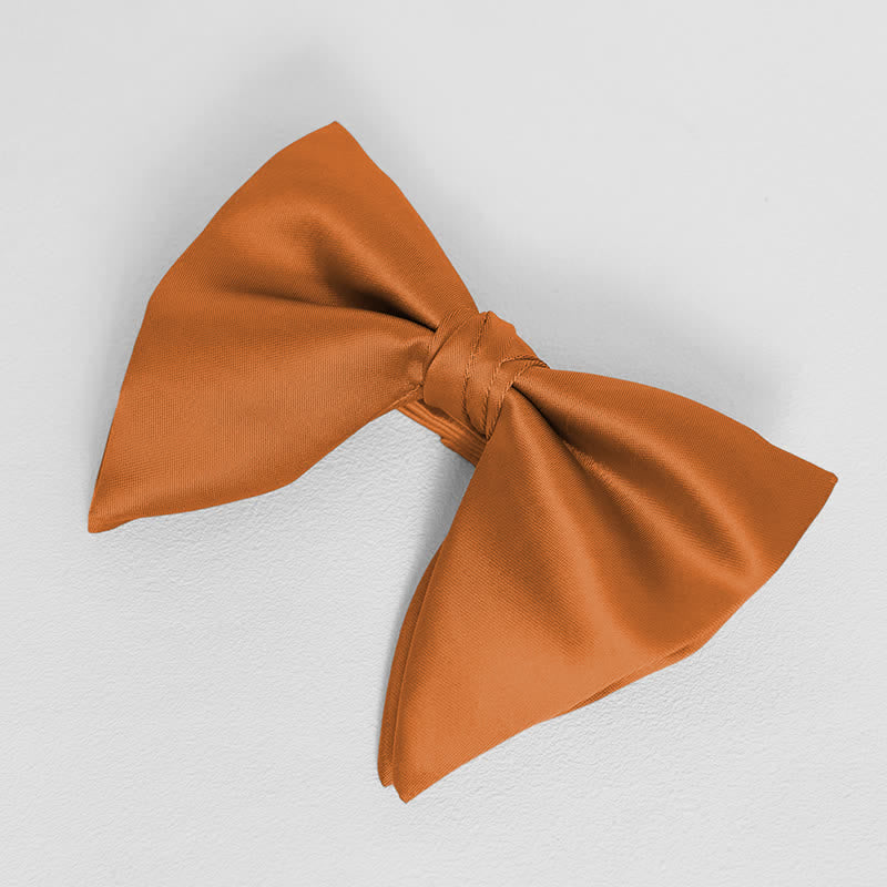 Einfarbiges, übergroßes Einstecktuch mit spitzer Fliege im britischen Stil für Herren