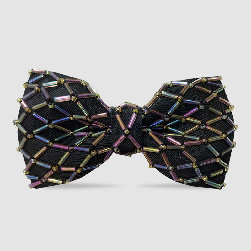 Funkelnde bunte Fliege mit Kristallstickerei und Perlen