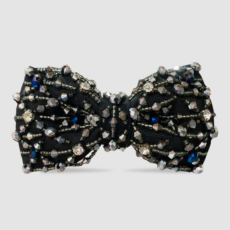 Funkelnde bunte Fliege mit Kristallstickerei und Perlen