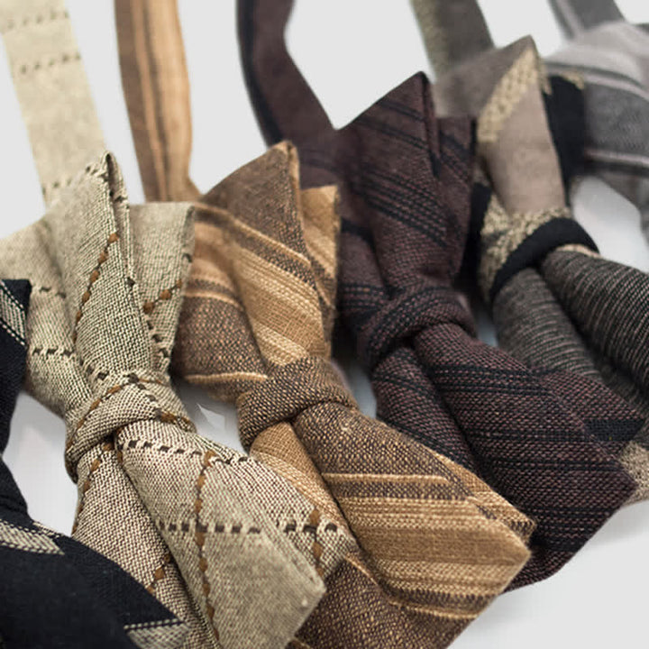 Herrenfliege aus Baumwolle im britischen Stil, kariert und gestreift, Kaffee