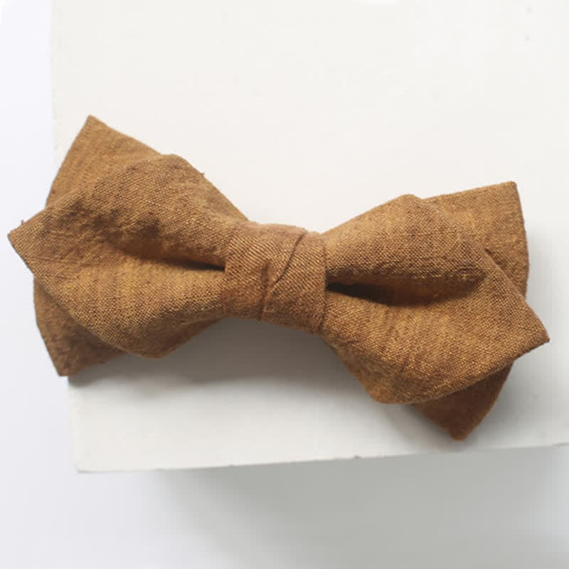 Einfarbige Leinenfliege für Herren in dunklem Goldrutengrün