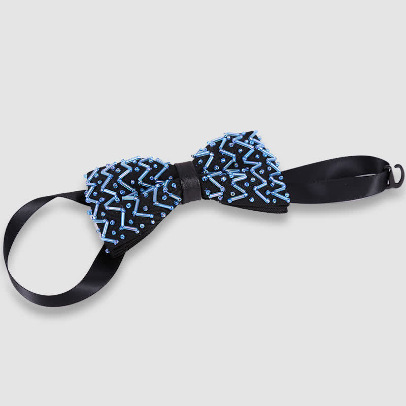 Exquisite schwarze Fliege mit Wellenperlenstickerei