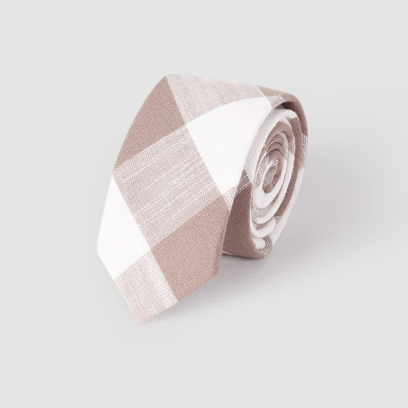 Schlichte, klassische Herrenkrawatte aus Baumwolle und Leinen mit Karomuster