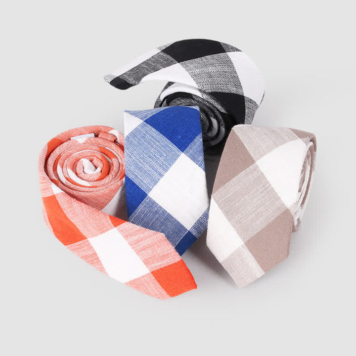 Schlichte, klassische Herrenkrawatte aus Baumwolle und Leinen mit Karomuster
