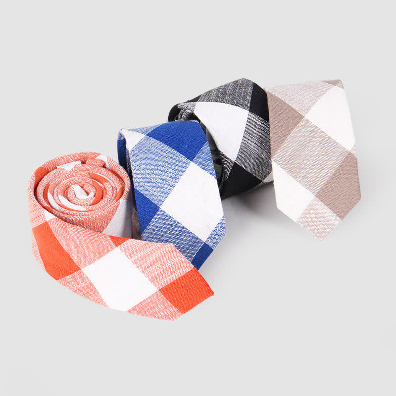 Schlichte, klassische Herrenkrawatte aus Baumwolle und Leinen mit Karomuster