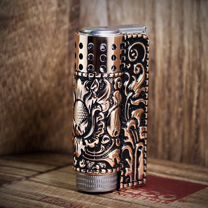 Nachfüllbares Kerosinfeuerzeug mit geprägtem Drachen und abnehmbarer Schale