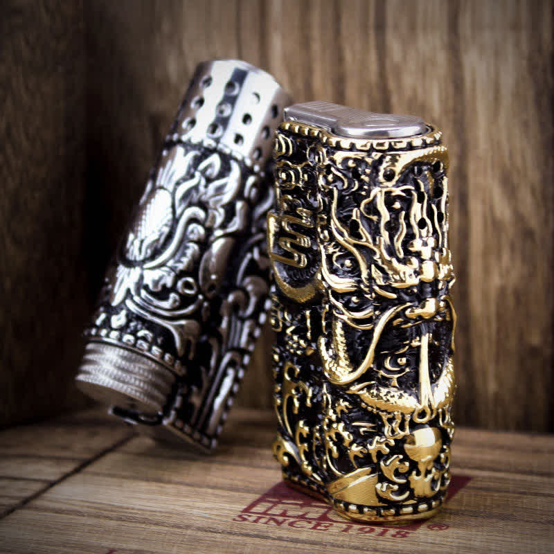 Nachfüllbares Kerosinfeuerzeug mit geprägtem Drachen und abnehmbarer Schale