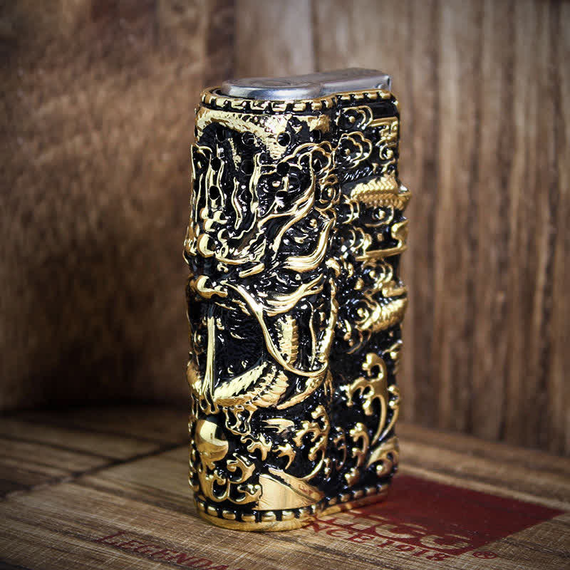 Nachfüllbares Kerosinfeuerzeug mit geprägtem Drachen und abnehmbarer Schale