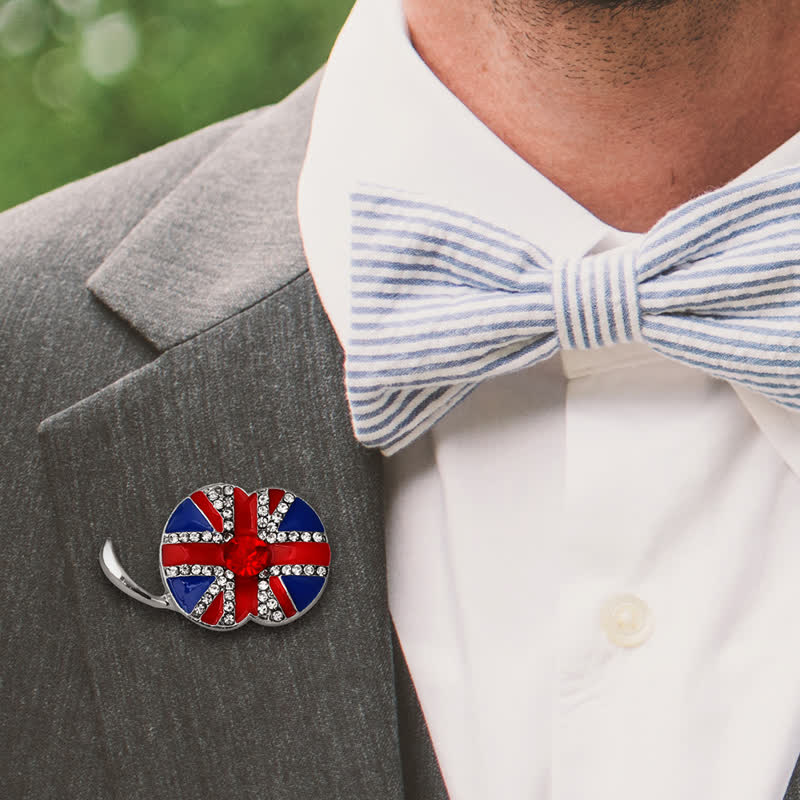 Emaille-Brosche mit britischer Flagge in Mohnblumenform