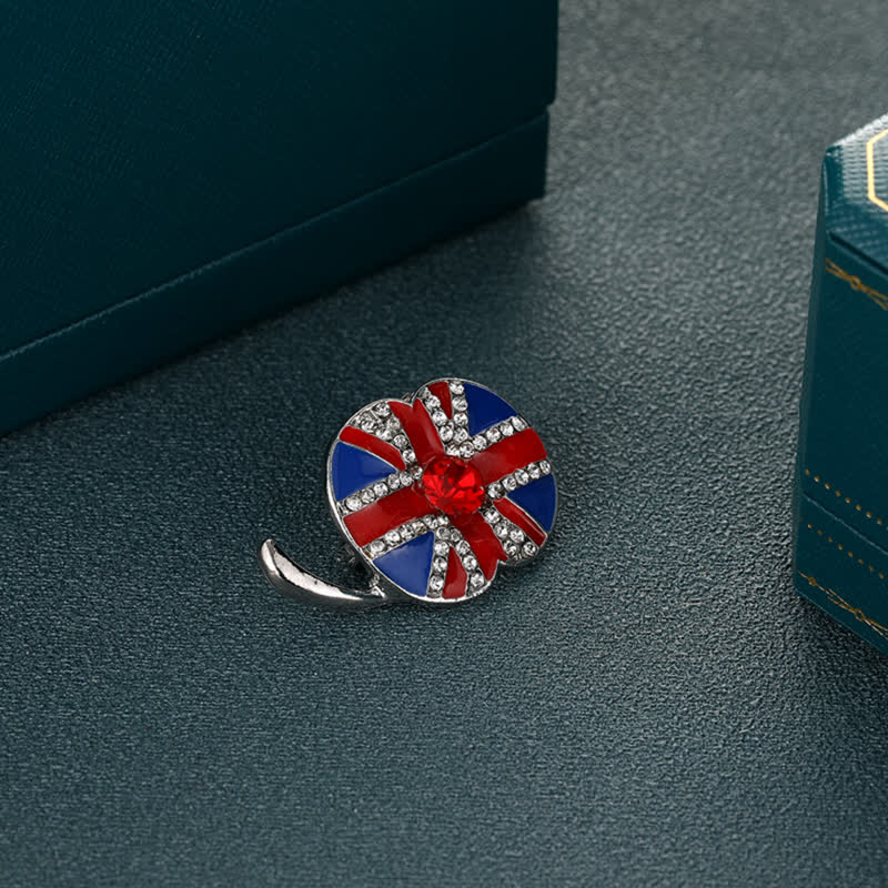 Emaille-Brosche mit britischer Flagge in Mohnblumenform