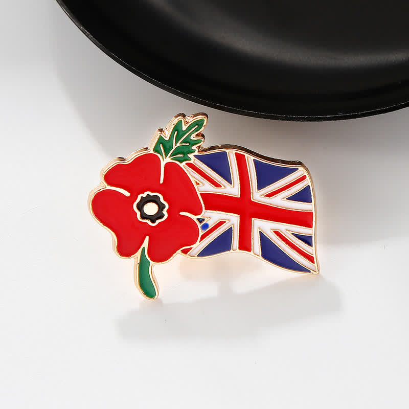 Emaille-Brosche mit Mohnblume und britischer Flagge zum Gedenktag