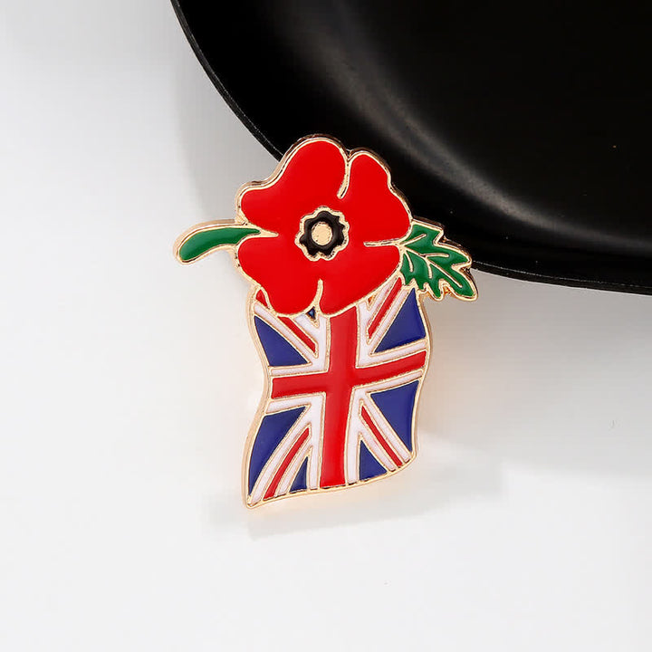 Emaille-Brosche mit Mohnblume und britischer Flagge zum Gedenktag
