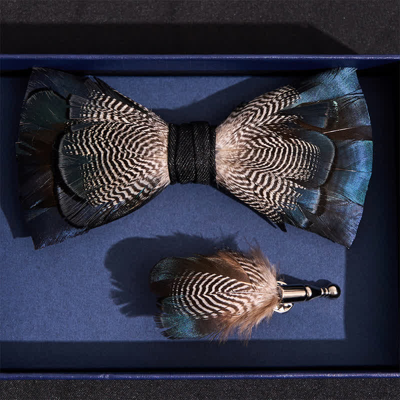 Blau & Weiß Stockentenfeder Fliege mit Reversnadel - image 3