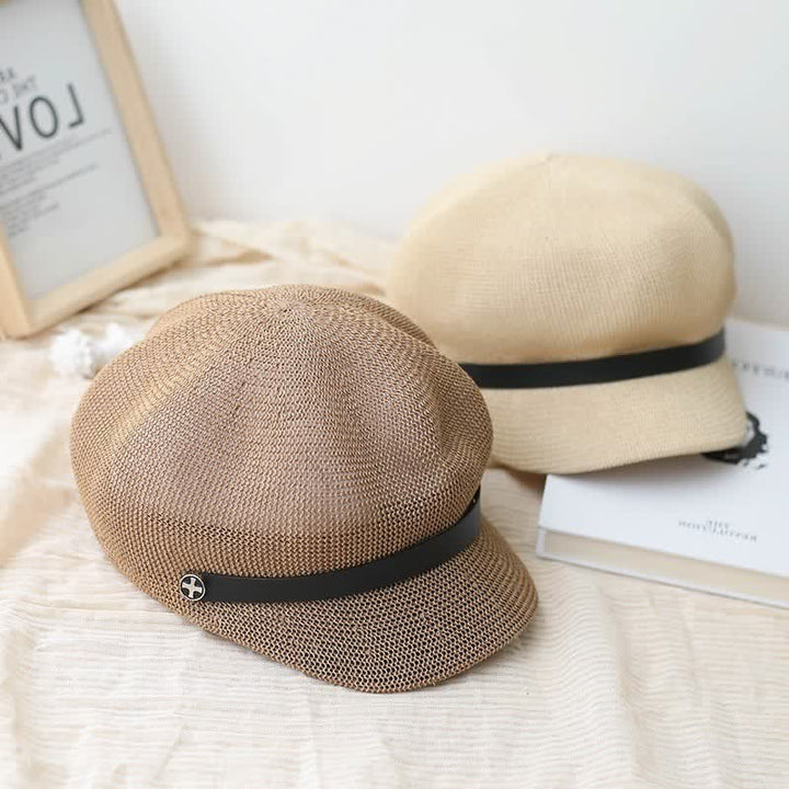 Eleganter achteckiger Baskenhut aus Stroh mit schwarzem Lederband für Damen