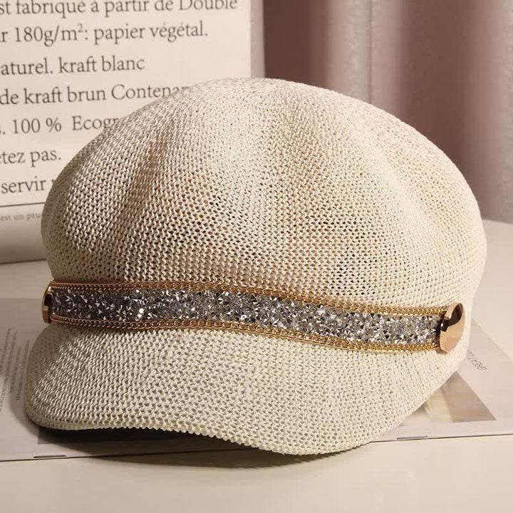 Schicke Baskenmütze aus Stroh mit goldener Kette und silbernem Strass für Damen