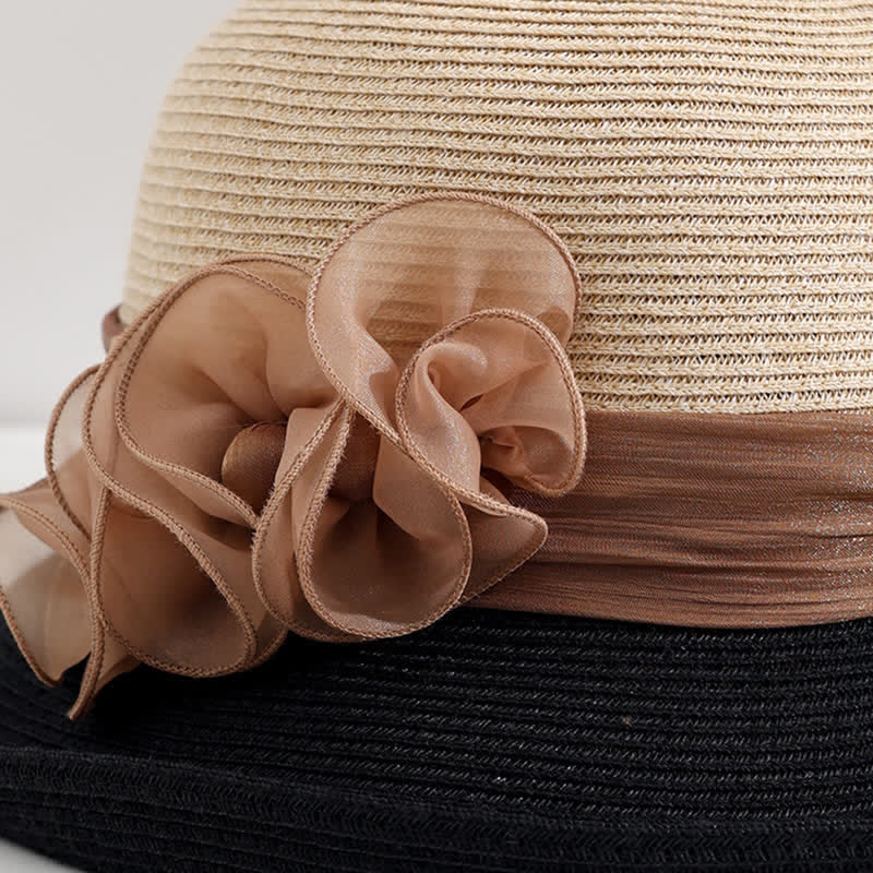 Wunderschöner Strohhut mit faltigem Blumenband für Damen