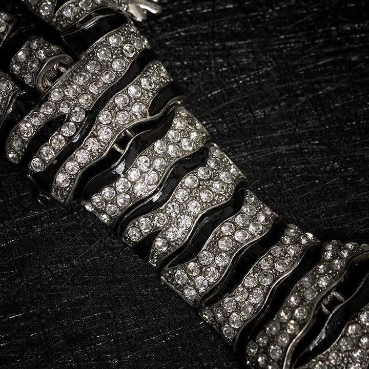 Majestic Tiger – Große, luxuriöse Brosche mit funkelnden Strasssteinen für Herren - image 5