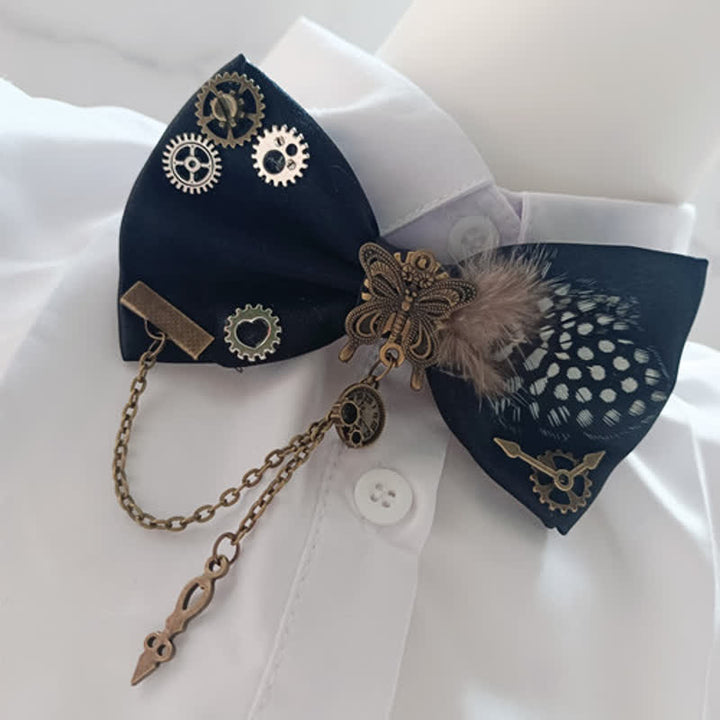 Fliege im Steampunk-Stil mit Zahnrädern und weißen Punkten und Federn - image 2