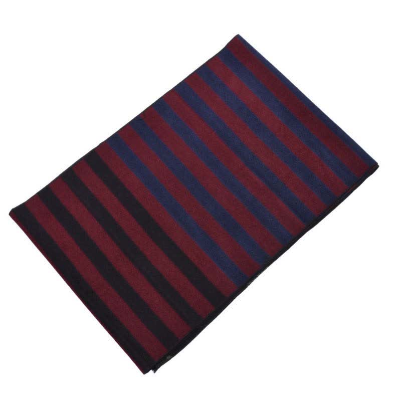 Stilvoller warmer Schal mit doppelseitigem Streifenmuster - image 15