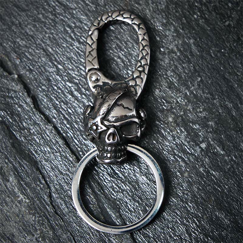 Kreativer Piraten-Totenkopf-Kapitän-Schlüsselanhänger aus Metall - image 4