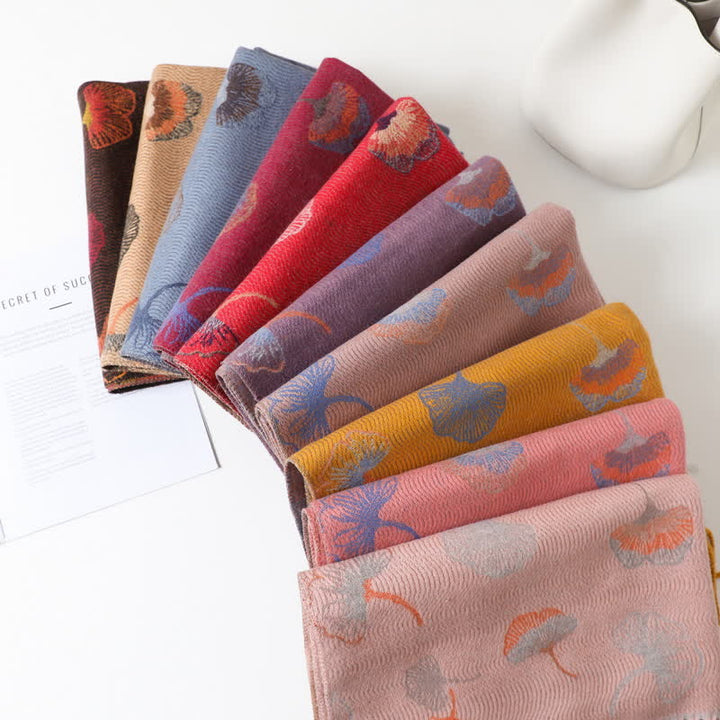 Doppelseitiger Schal mit Ginkgoblattmuster und Quasten - image 1