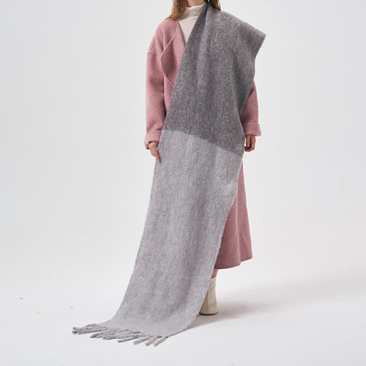 Einfacher zweifarbiger Winterschal mit Fransen für Damen