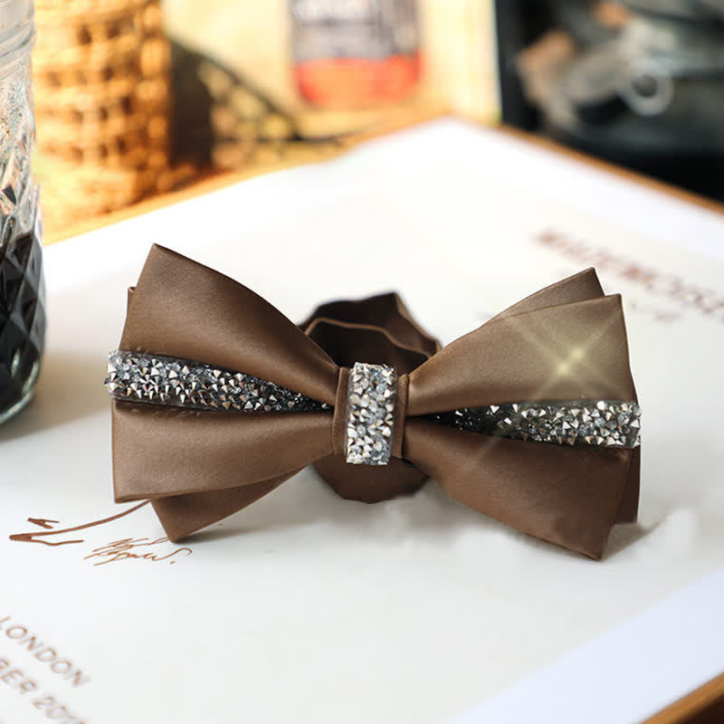 Herren-Set aus Satin mit Fliege und Einstecktuch und glänzendem Strass