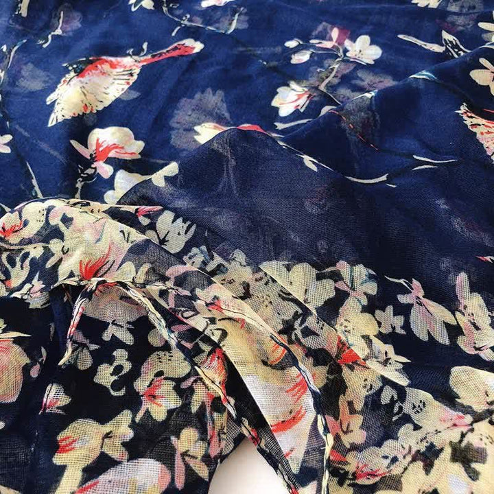 Leichter Schal mit blühenden Blumen und Vögeln für Frauen