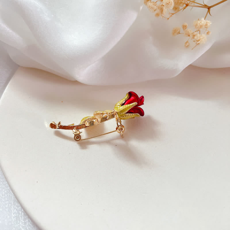 Exquisite Frauenrose mit Stielbrosche