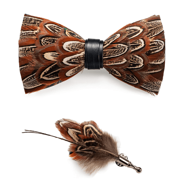 Braune Fasanenfeder-Fliege mit Reversnadel