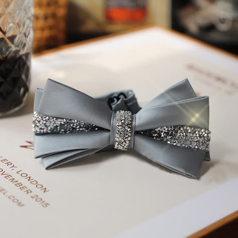 Herren-Set aus Satin mit Fliege und Einstecktuch und glänzendem Strass
