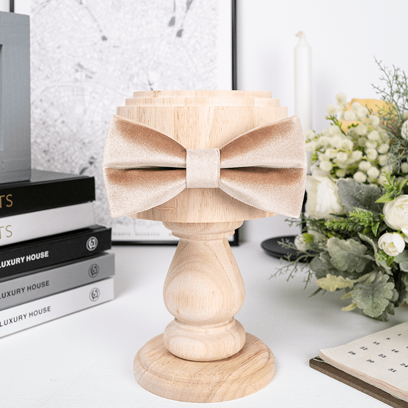 Champagnerfarbene Samtfliege für Männer in Uni