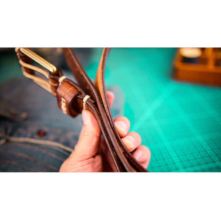 Breiter Herrengürtel aus Leder mit Doppeldornschließe