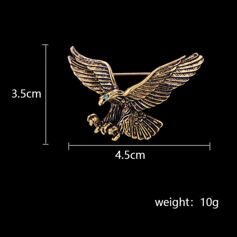 Bald Hawk Brosche für Männer mit grünem Auge