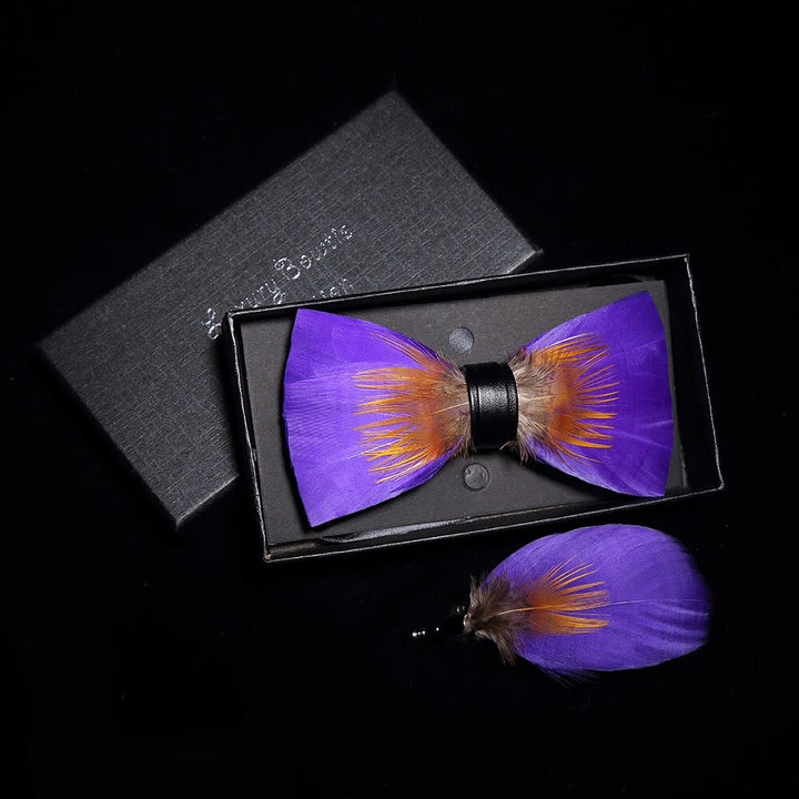 Lila & Orange verzierte Federfliege mit Reversnadel