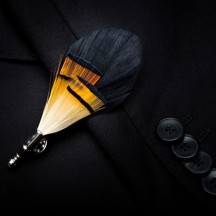 Schwarz & Orange Mitternacht Feder Fliege mit Reversnadel