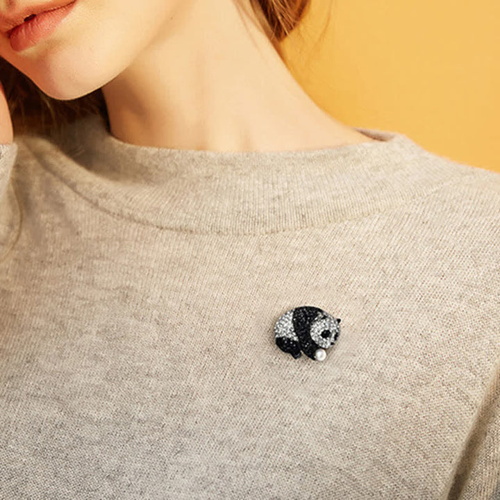 Frauen-Panda-Funken-Brosche