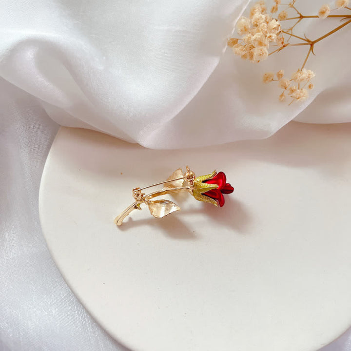 Exquisite Frauenrose mit Stielbrosche