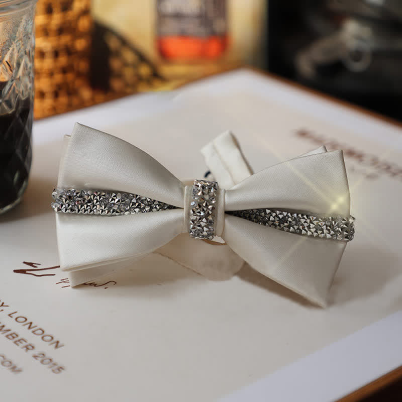 Herren-Set aus Satin mit Fliege und Einstecktuch und glänzendem Strass